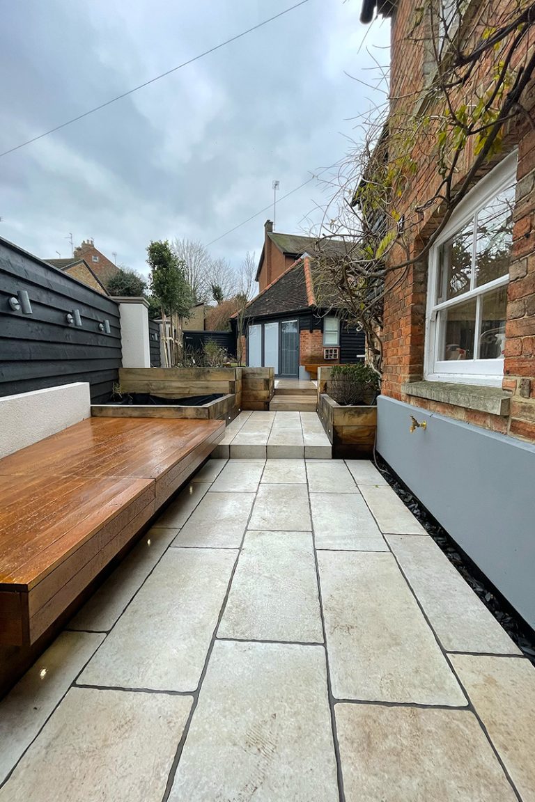 Wards Builders & Developers Ltd - Landscaping - Ampthill - 12