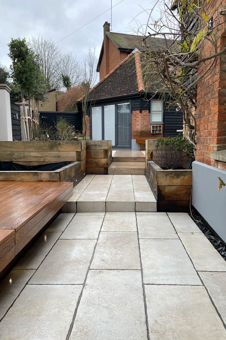 Wards Builders & Developers Ltd - Landscaping - Ampthill - 13