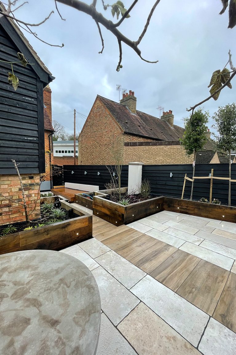 Wards Builders & Developers Ltd - Landscaping - Ampthill - 18