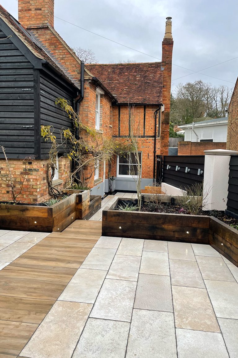 Wards Builders & Developers Ltd - Landscaping - Ampthill - 2