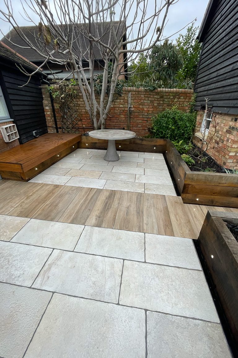 Wards Builders & Developers Ltd - Landscaping - Ampthill - 20