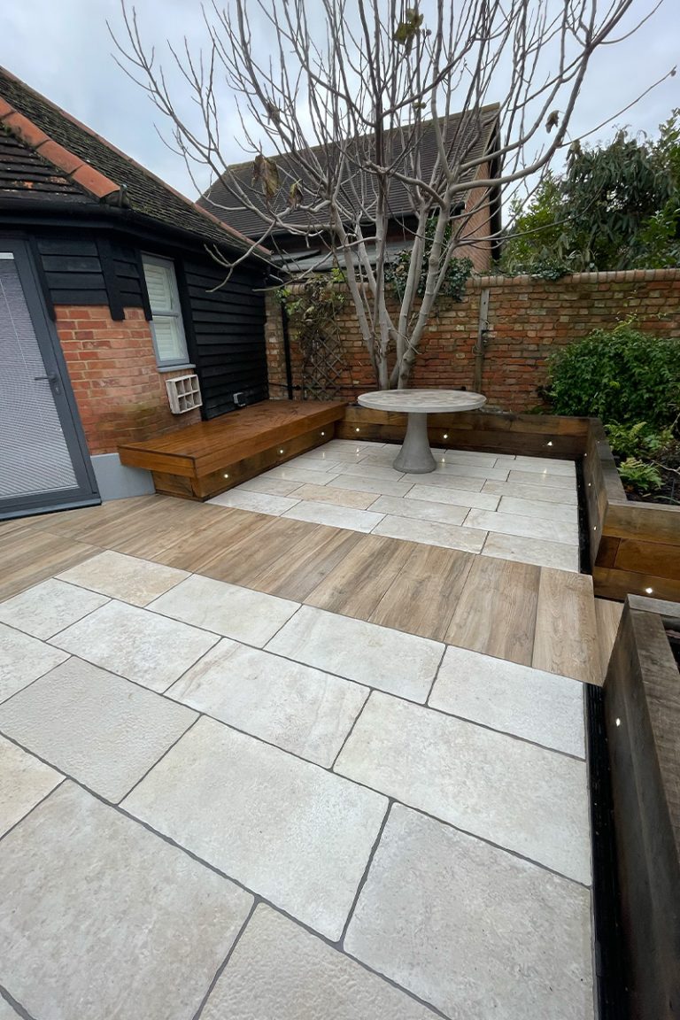 Wards Builders & Developers Ltd - Landscaping - Ampthill - 22