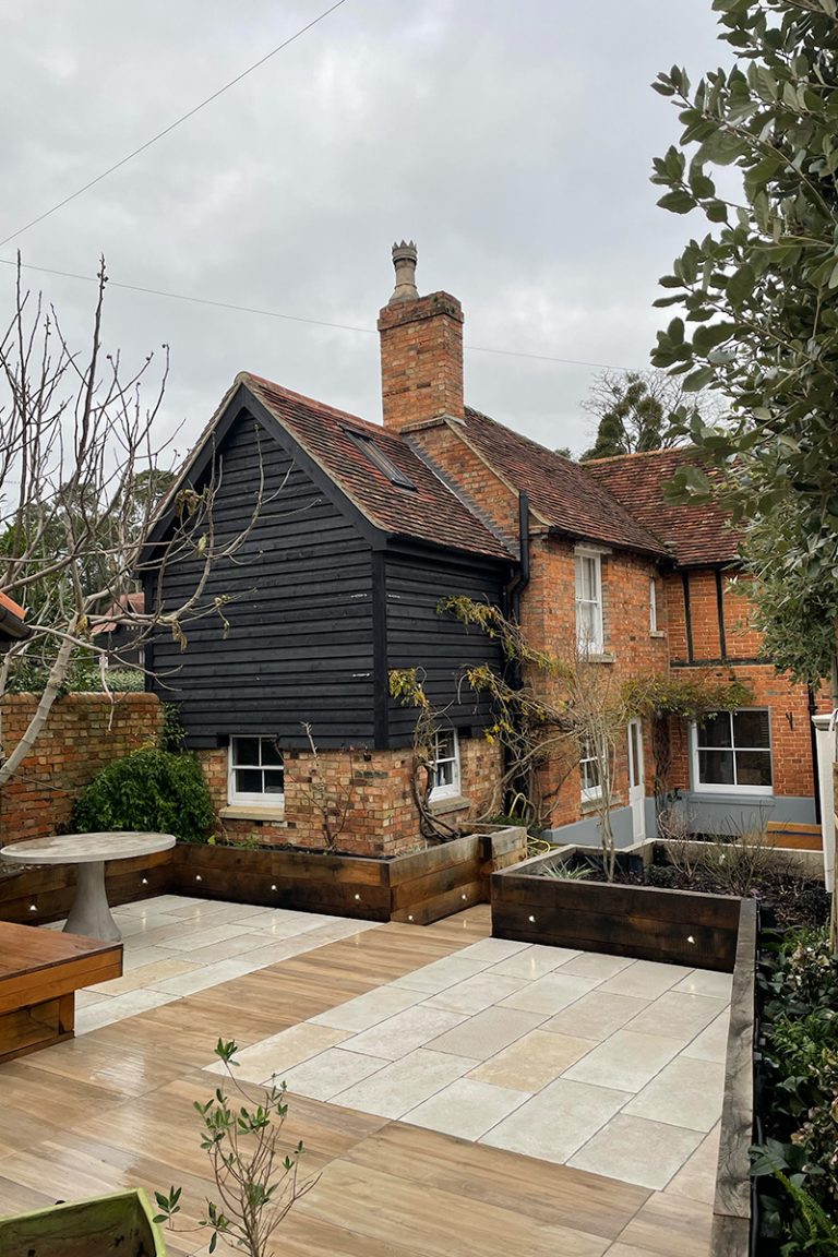 Wards Builders & Developers Ltd - Landscaping - Ampthill - 26