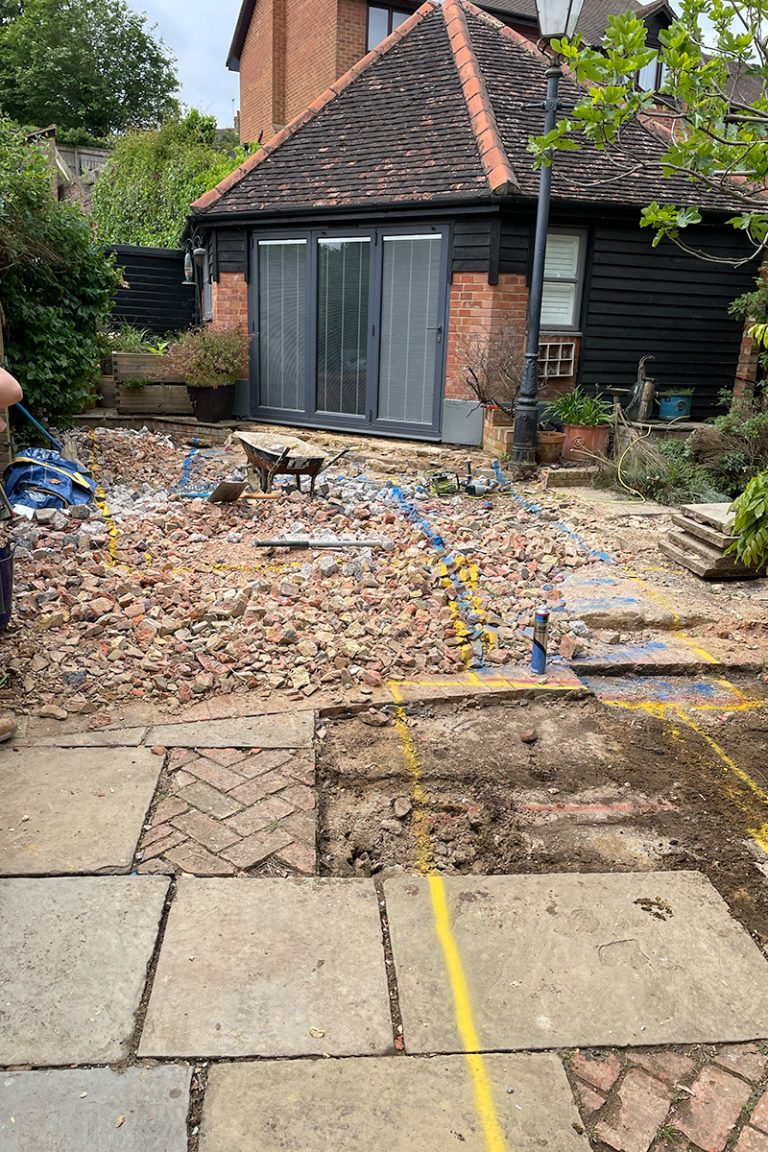 Wards Builders & Developers Ltd - Landscaping - Ampthill - 30